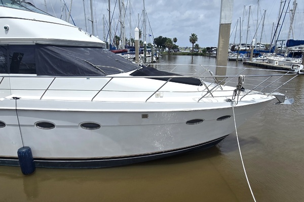 53ft Carver Yacht For Sale