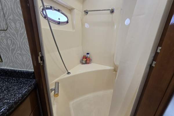 53ft Carver Yacht For Sale