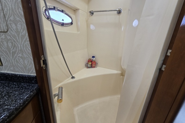 Carver 530 Yacht For Sale