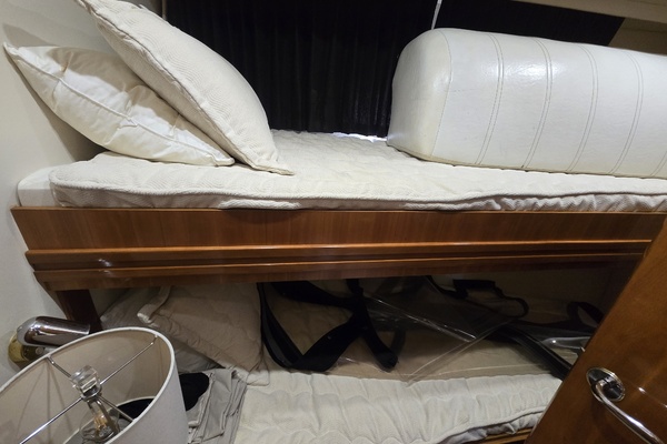 53ft Carver Yacht For Sale
