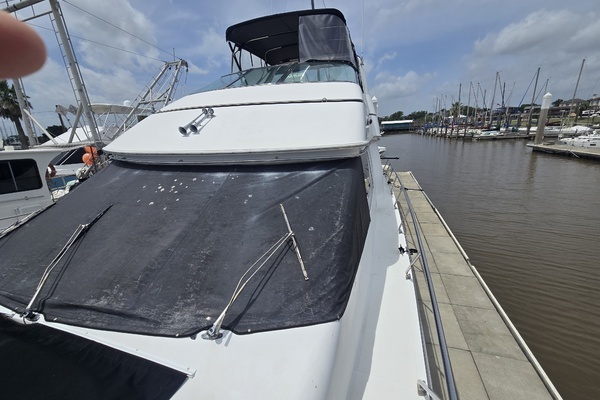 Carver 530 Yacht For Sale