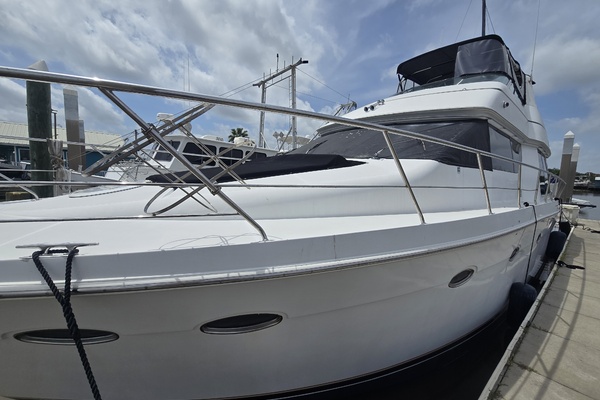 53ft Carver Yacht For Sale
