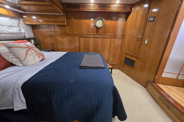 53ft Carver Yacht For Sale