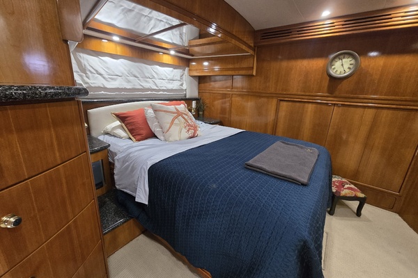 53ft Carver Yacht For Sale