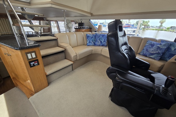 53ft Carver Yacht For Sale