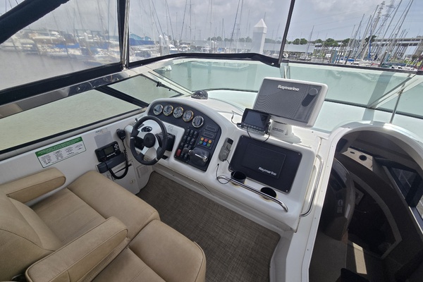 53ft Carver Yacht For Sale