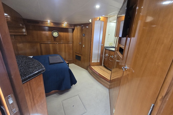 53ft Carver Yacht For Sale