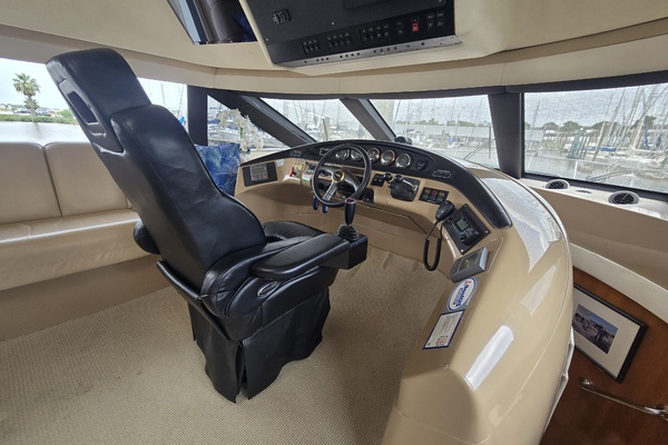 53ft Carver Yacht For Sale