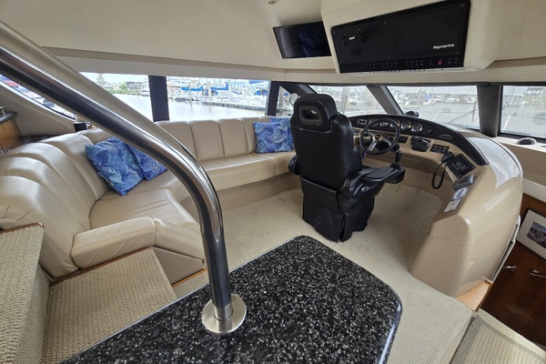 53ft Carver Yacht For Sale