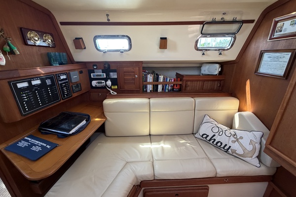 38ft Island Packet Yacht For Sale