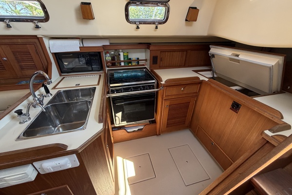 38ft Island Packet Yacht For Sale