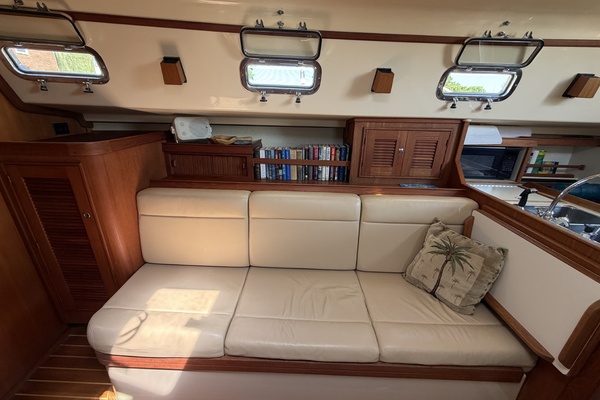 38ft Island Packet Yacht For Sale