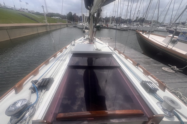 28ft Alerion Yacht For Sale