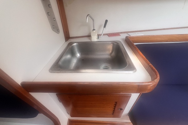 28ft Alerion Yacht For Sale