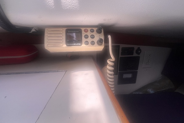 28ft Alerion Yacht For Sale