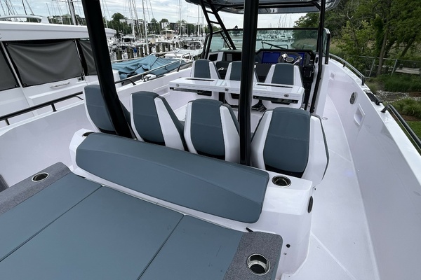 2025 Axopar 37