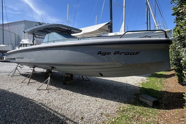 2025 Axopar 37