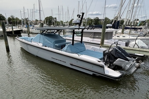 2025 Axopar 37