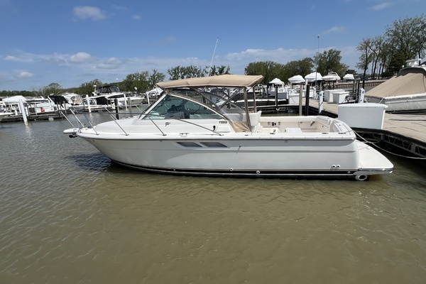 2000 Tiara Yachts 29