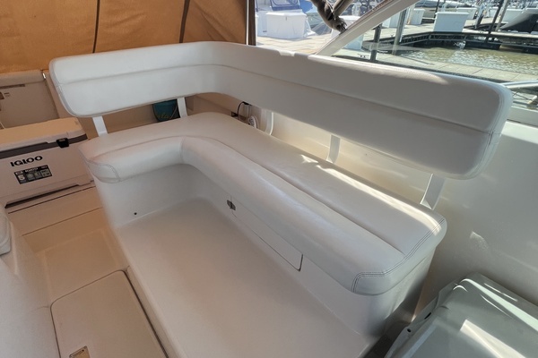 2000 Tiara Yachts 29