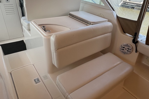 2000 Tiara Yachts 29