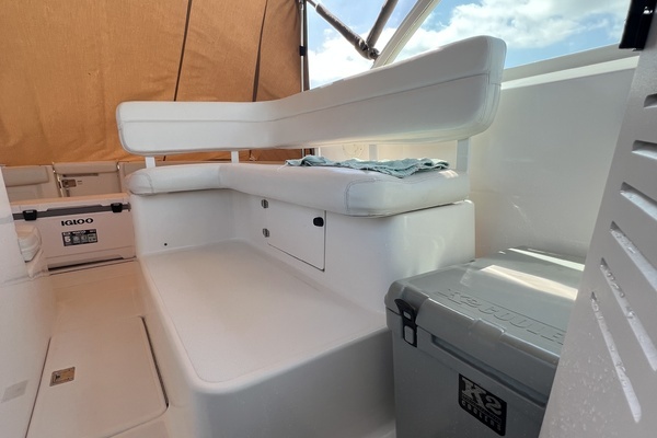 2000 Tiara Yachts 29