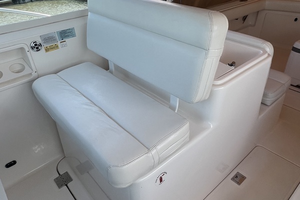 2000 Tiara Yachts 29