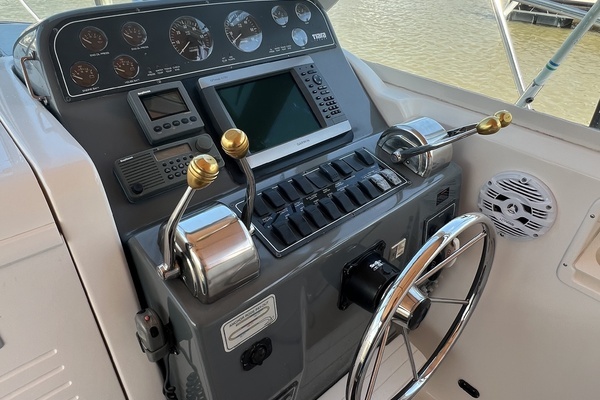 2000 Tiara Yachts 29