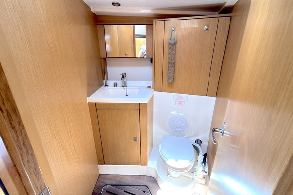 Blur 46ft Bavaria Yacht For Sale