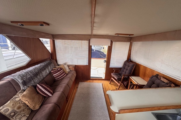 LOVE IS 44ft Chris Craft Yacht For Sale