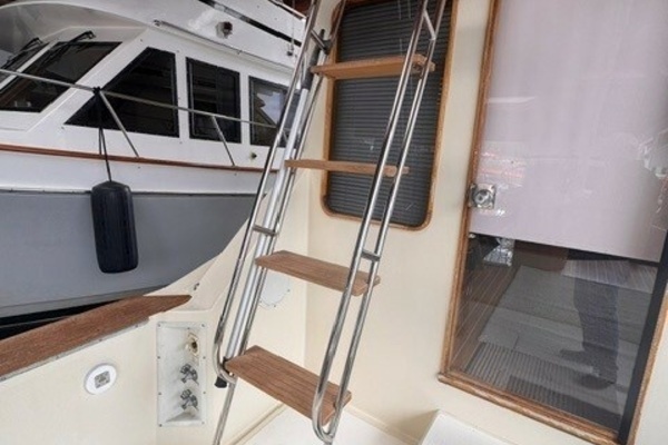 Photo of the 1987 Chris-Craft 44 Sedan "LOVE IS"