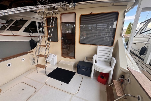Photo of the 1987 Chris-Craft 44 Sedan "LOVE IS"