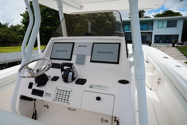 2015 Intrepid 37