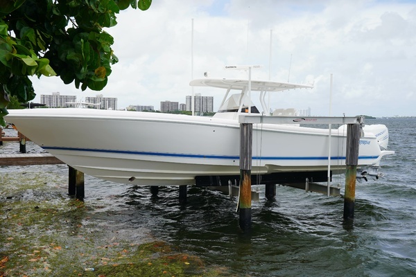 2015 Intrepid 37