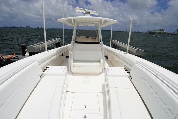 2015 Intrepid 37