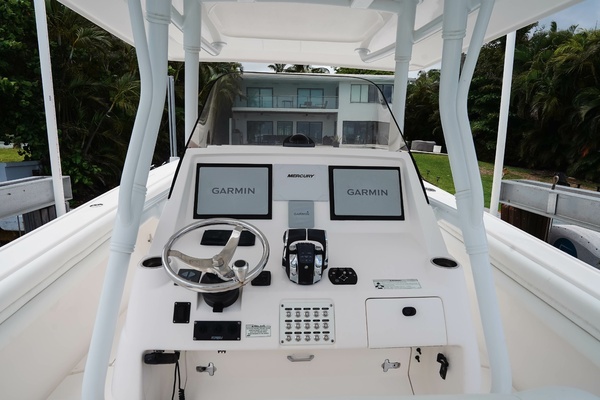 2015 Intrepid 37