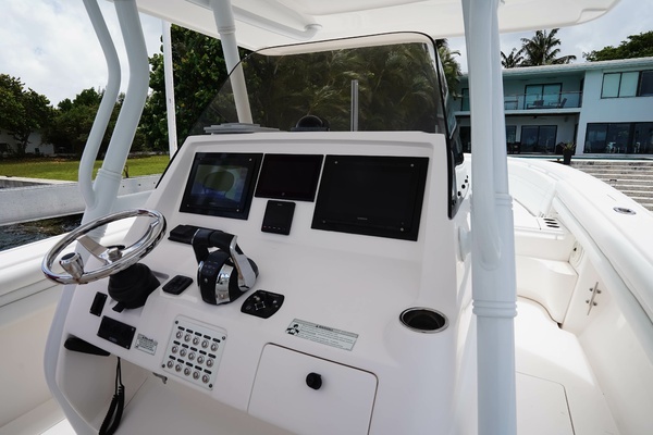 2015 Intrepid 37