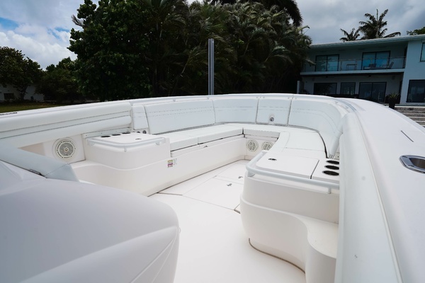 2015 Intrepid 37