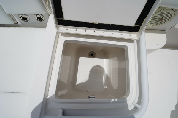 2015 Intrepid 37