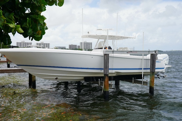 2015 Intrepid 37