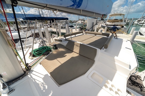 Bali 4.2 Yacht For Sale