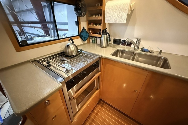 2002 Powercat 41