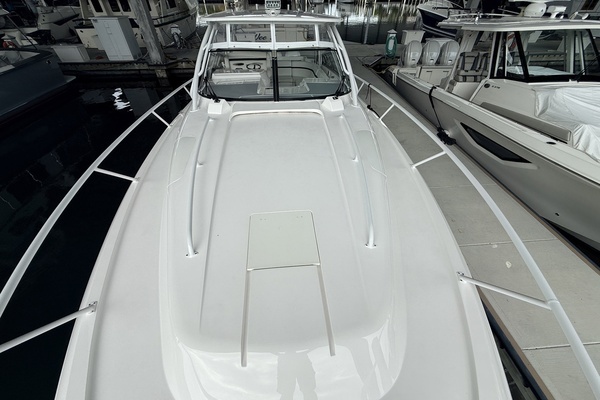 2016 Intrepid 43
