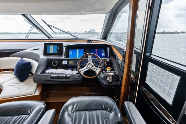 2014 Princess 72