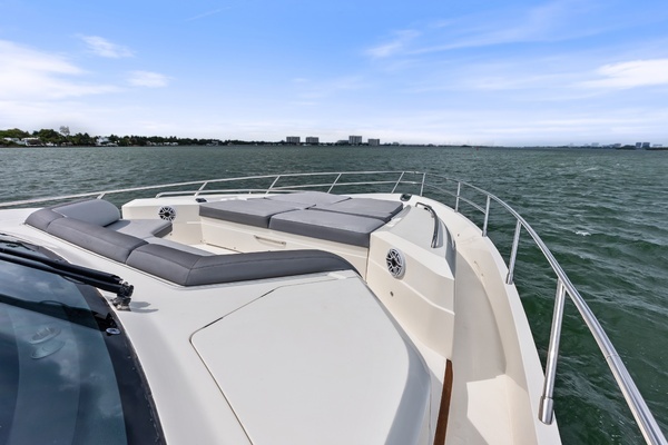 2014 Princess 72