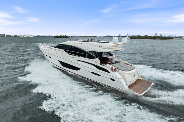 2014 Princess 72
