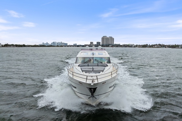 2014 Princess 72