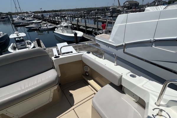 26ft Cutwater Yacht For Sale