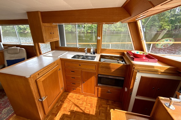 TUMBLEWEED 42ft Grand Banks Yacht For Sale