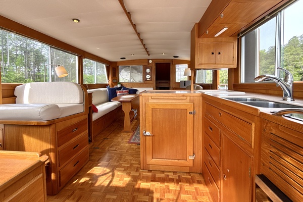 TUMBLEWEED 42ft Grand Banks Yacht For Sale